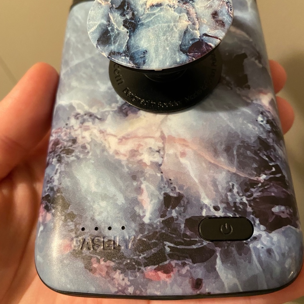 Casely Rechargeable case